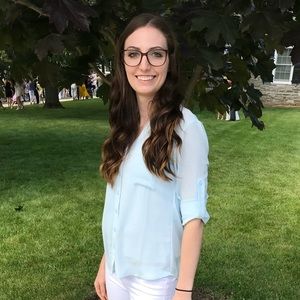 Meet your Posher, Hannah